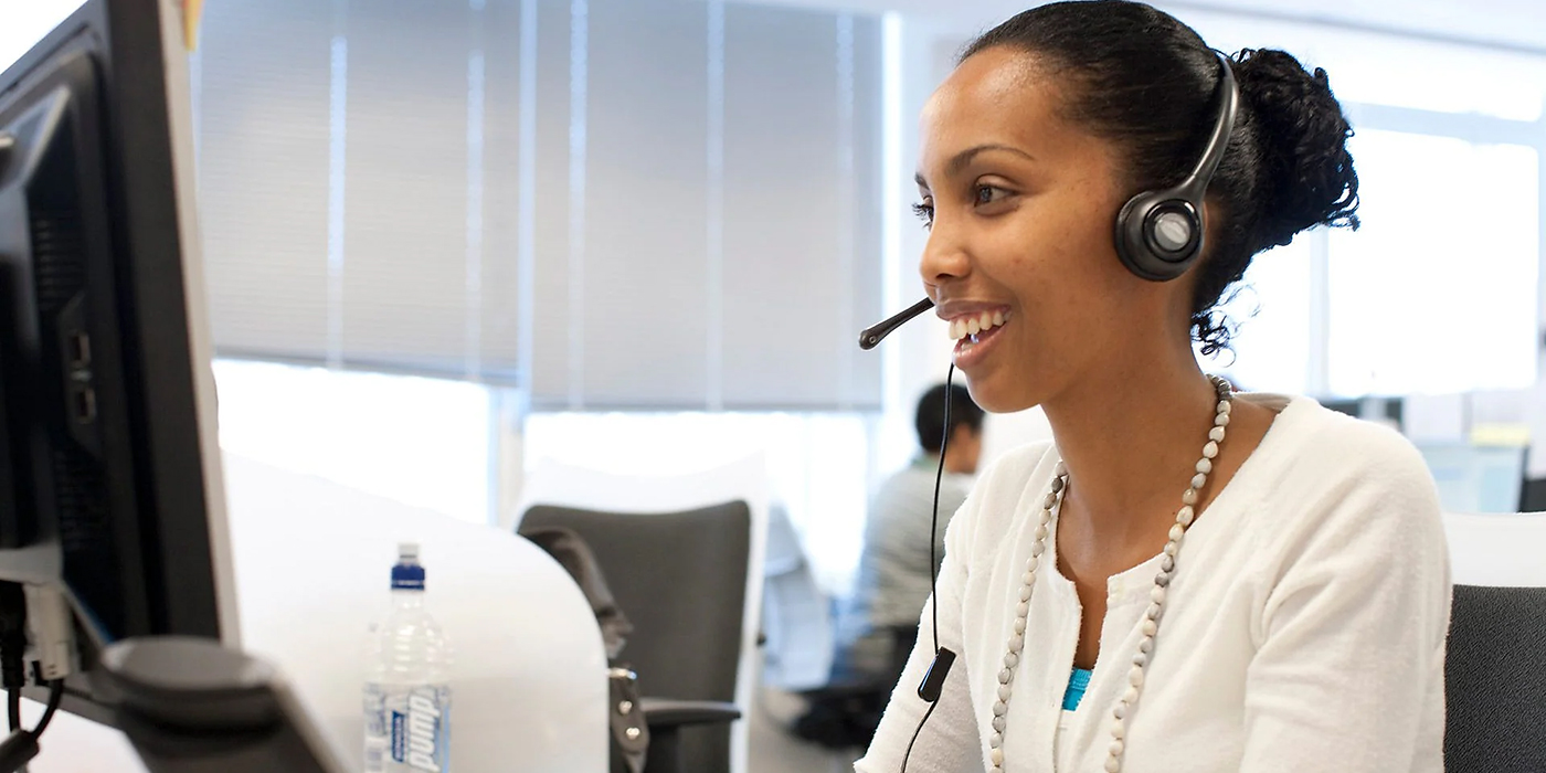 Lady in call centre