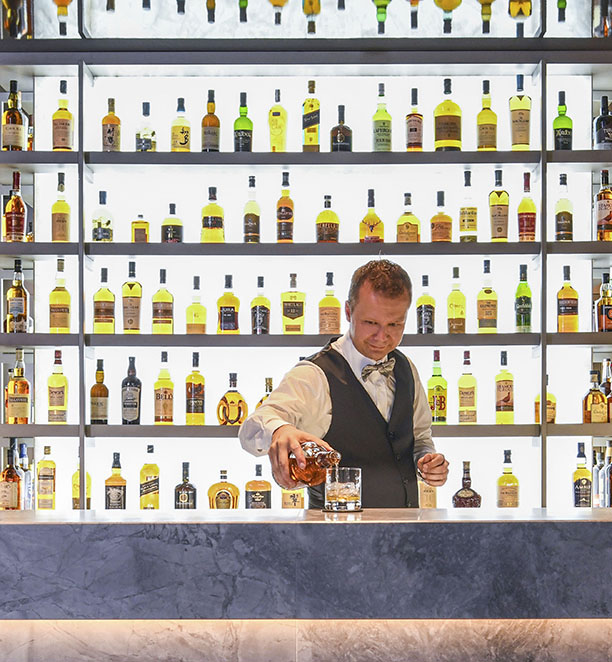 Scenic Lounge Bar, Scenic Eclipse