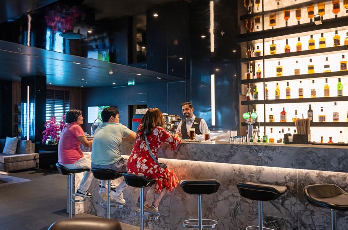 Scenic Lounge Bar