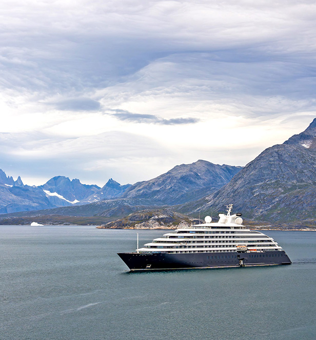 Scenic Eclipse in Iceland